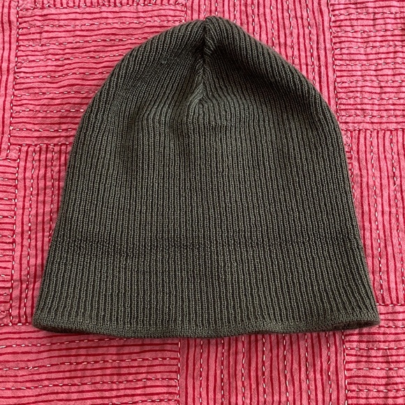 Satila merino wool blend army green Knit Beanie - knit in Sweden - Picture 12 of 16